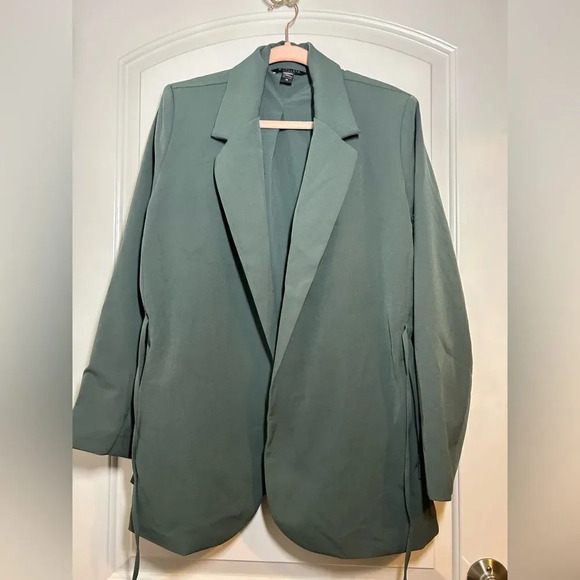 Athleta Endless Prima Twill Breathable Blazer in Green size 12 NWOT - Picture 7 of 13